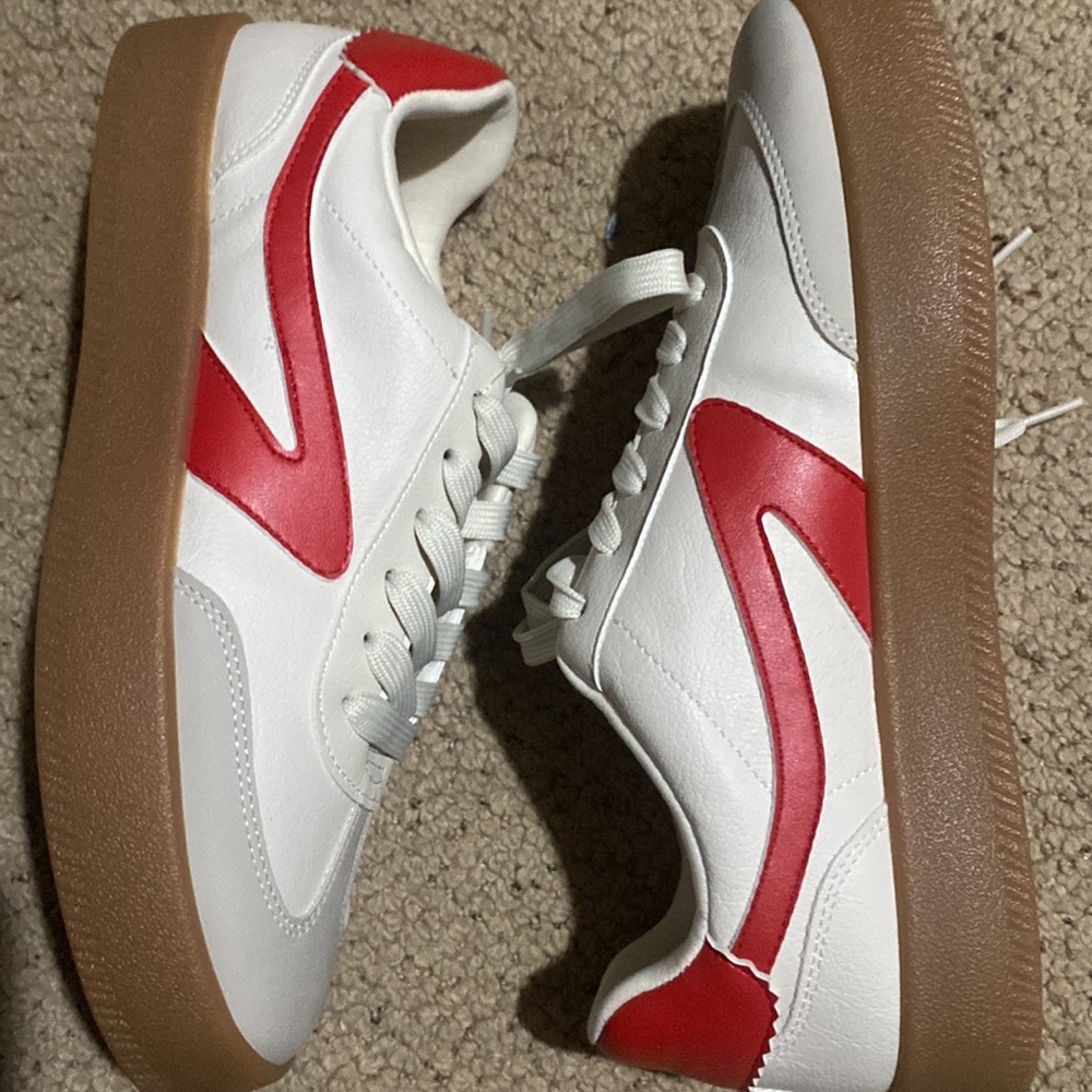 DV Dolce Vita Russo Cream & Red Platform Sneakers - Picture 3 of 4